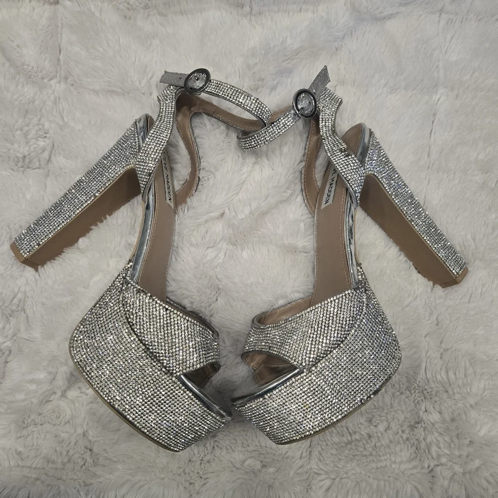Steve Madden Skylar Heels Size 8.5
